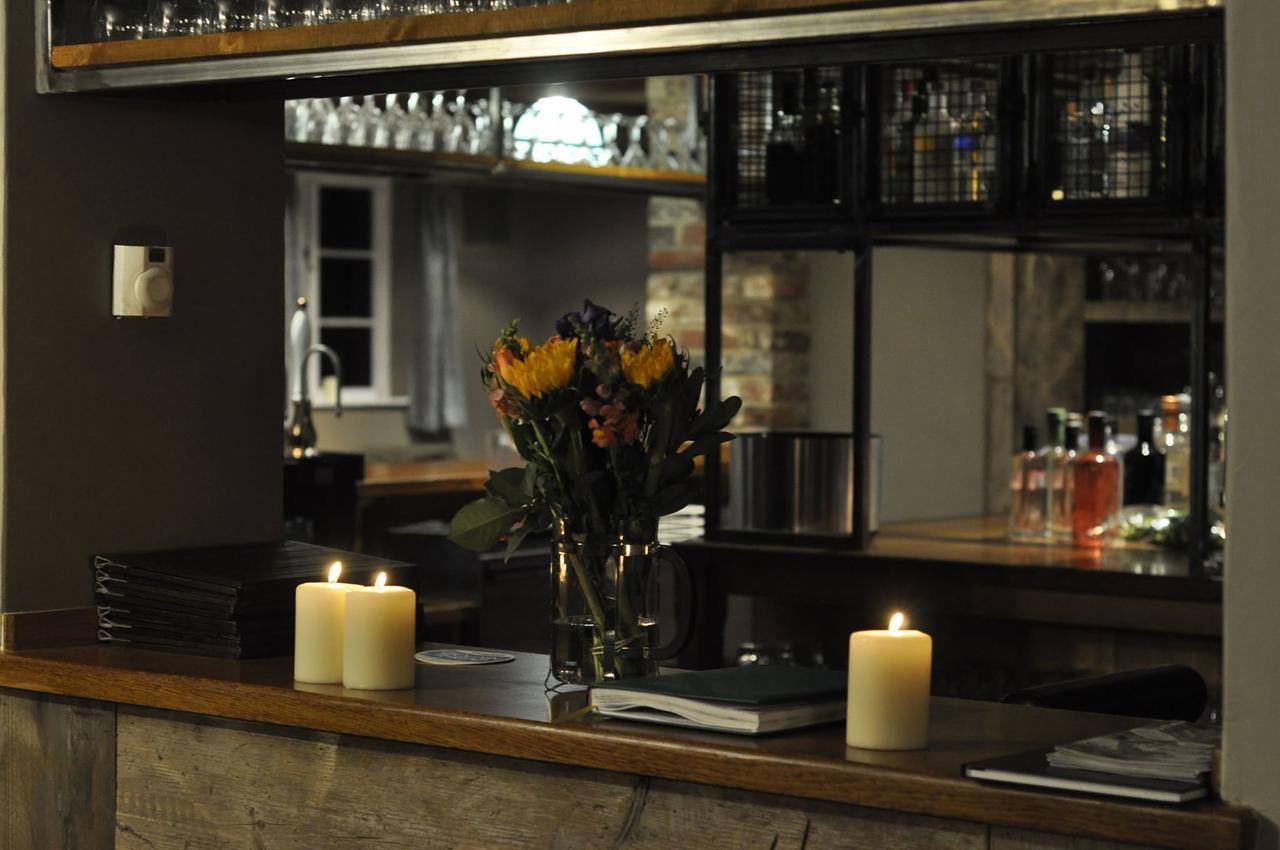The Angel Inn Warminster Ngoại thất bức ảnh