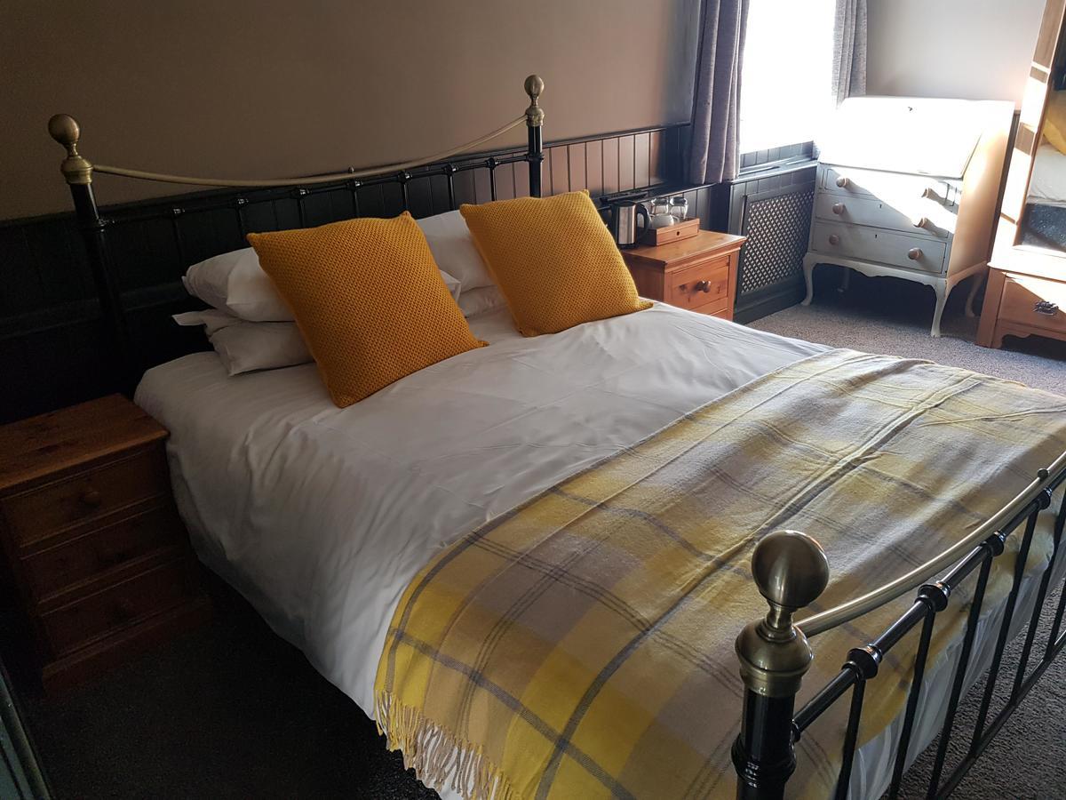 The Angel Inn Warminster Ngoại thất bức ảnh