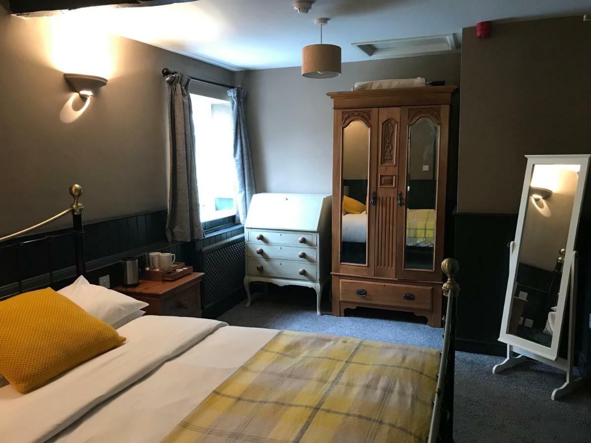 The Angel Inn Warminster Ngoại thất bức ảnh