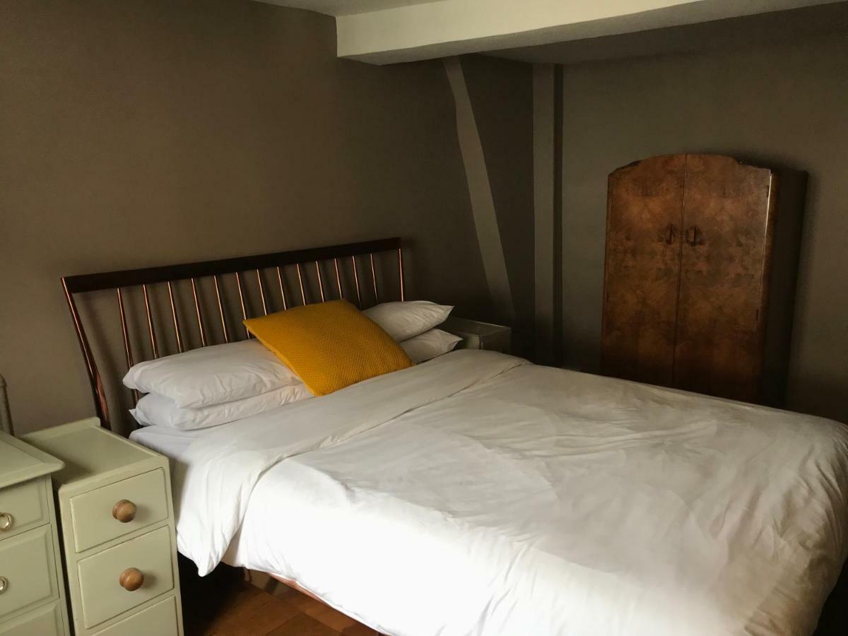The Angel Inn Warminster Ngoại thất bức ảnh